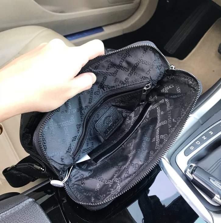 Picture of Versace Mens Bags _SKUfw156454634fw